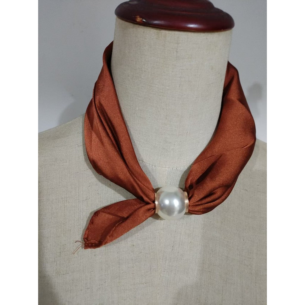 Scarf T&S Chloe Scarf w. magnetic pearl Scarf Bric red