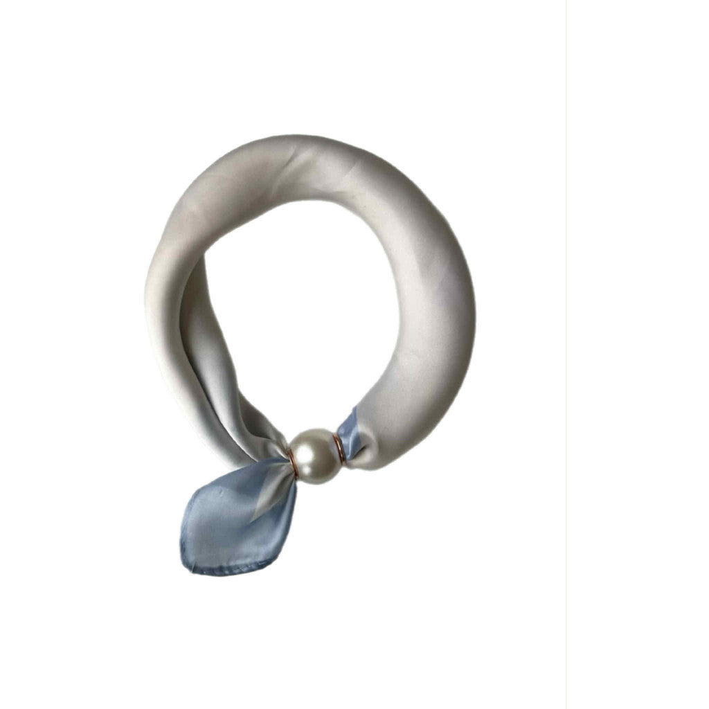 Scarf T&S Chloe Scarf w. magnetic pearl Scarf White/baby blue