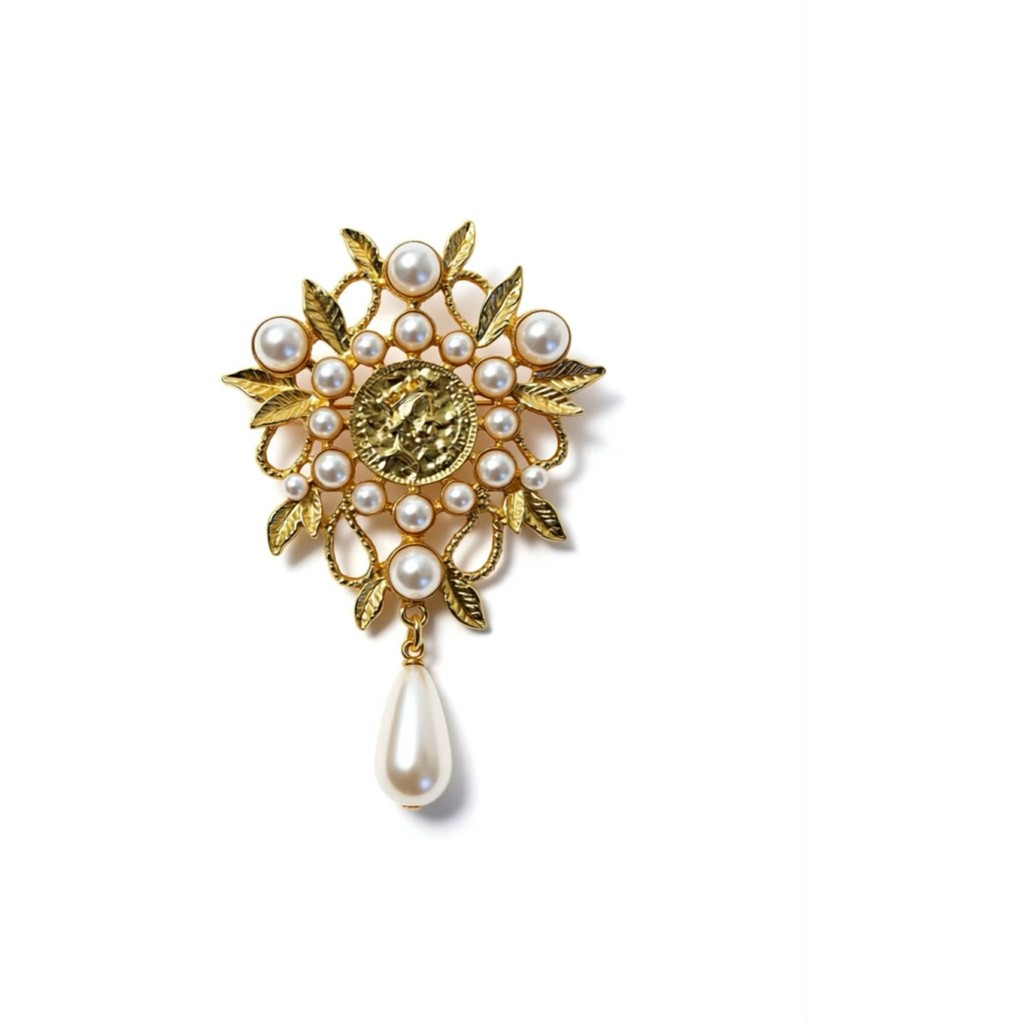 Jewelry T&S Pin Queen Coin Pins Gold
