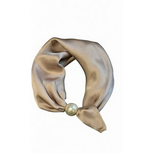Scarf T&S Chloe Scarf w. magnetic pearl Scarf Latte