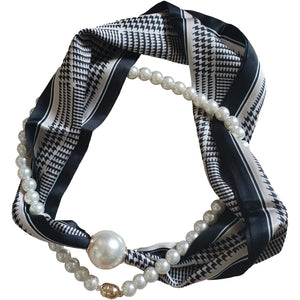 Scarf T&S Kim Scarf w. magnetic pearl and necklace Scarf Multi 6