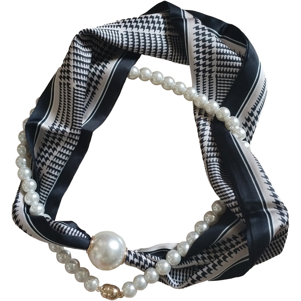 Scarf T&S Kim Scarf w. magnetic pearl and necklace Scarf Multi 6