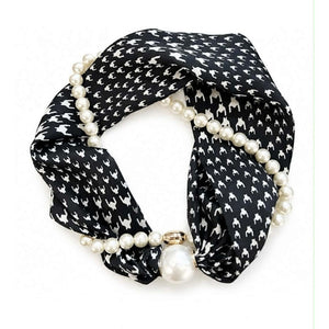 Scarf T&S Kim Scarf w. magnetic pearl and necklace Scarf aw1